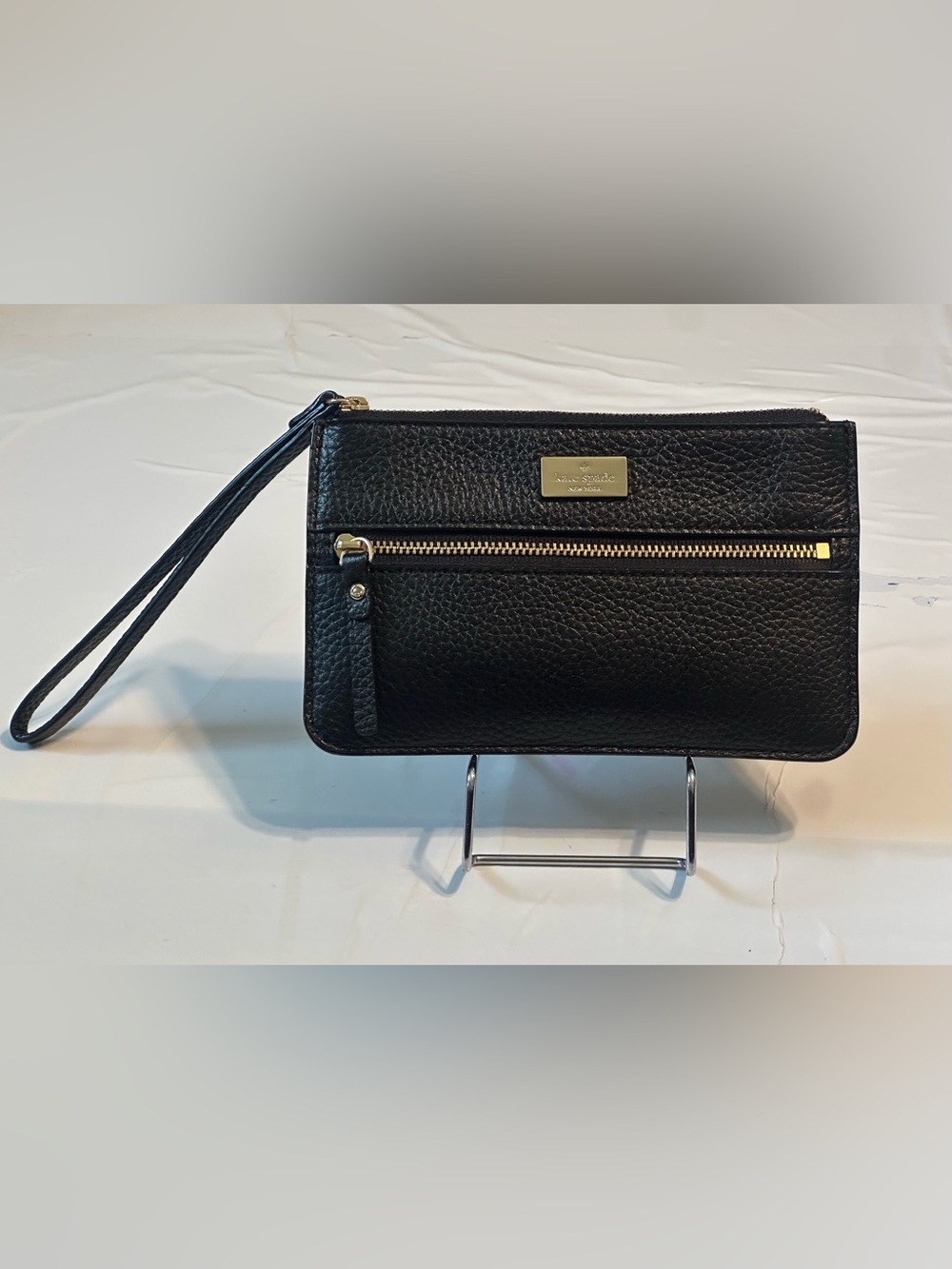 Kate Spade Highland Place Bee Wristlet - Picture 2 of 13